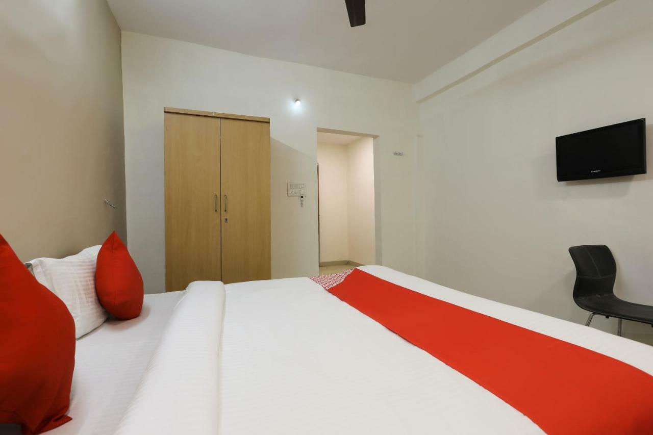Oyo 43851 Hotel Virasat Mandu Екстер'єр фото
