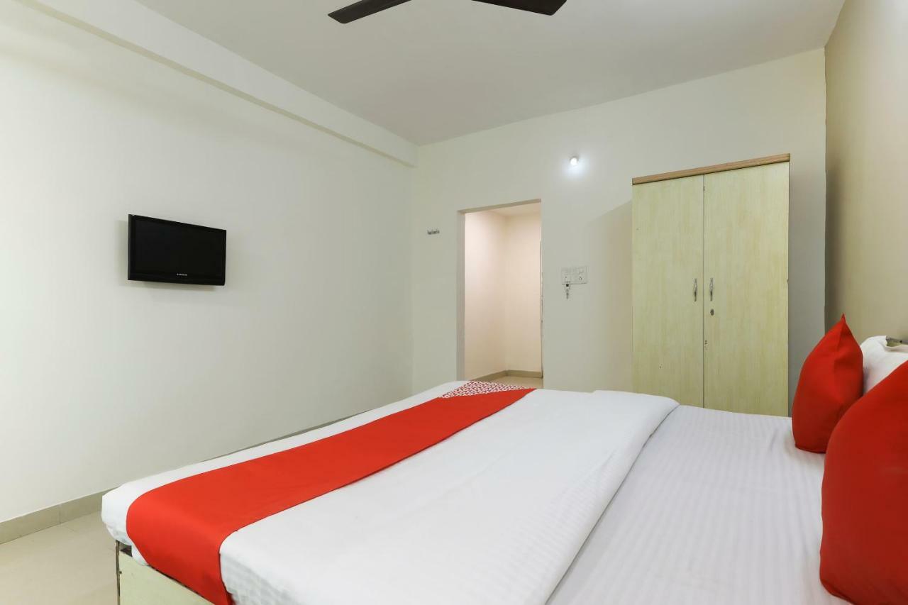 Oyo 43851 Hotel Virasat Mandu Екстер'єр фото