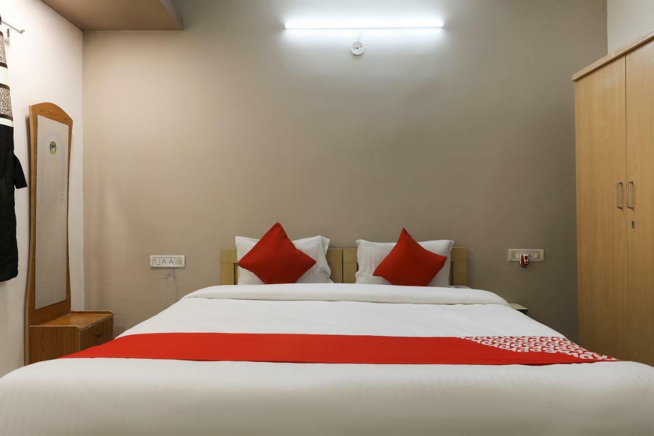 Oyo 43851 Hotel Virasat Mandu Екстер'єр фото