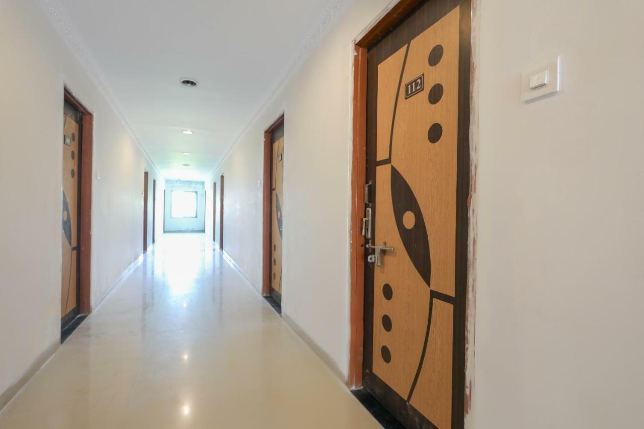 Oyo 43851 Hotel Virasat Mandu Екстер'єр фото