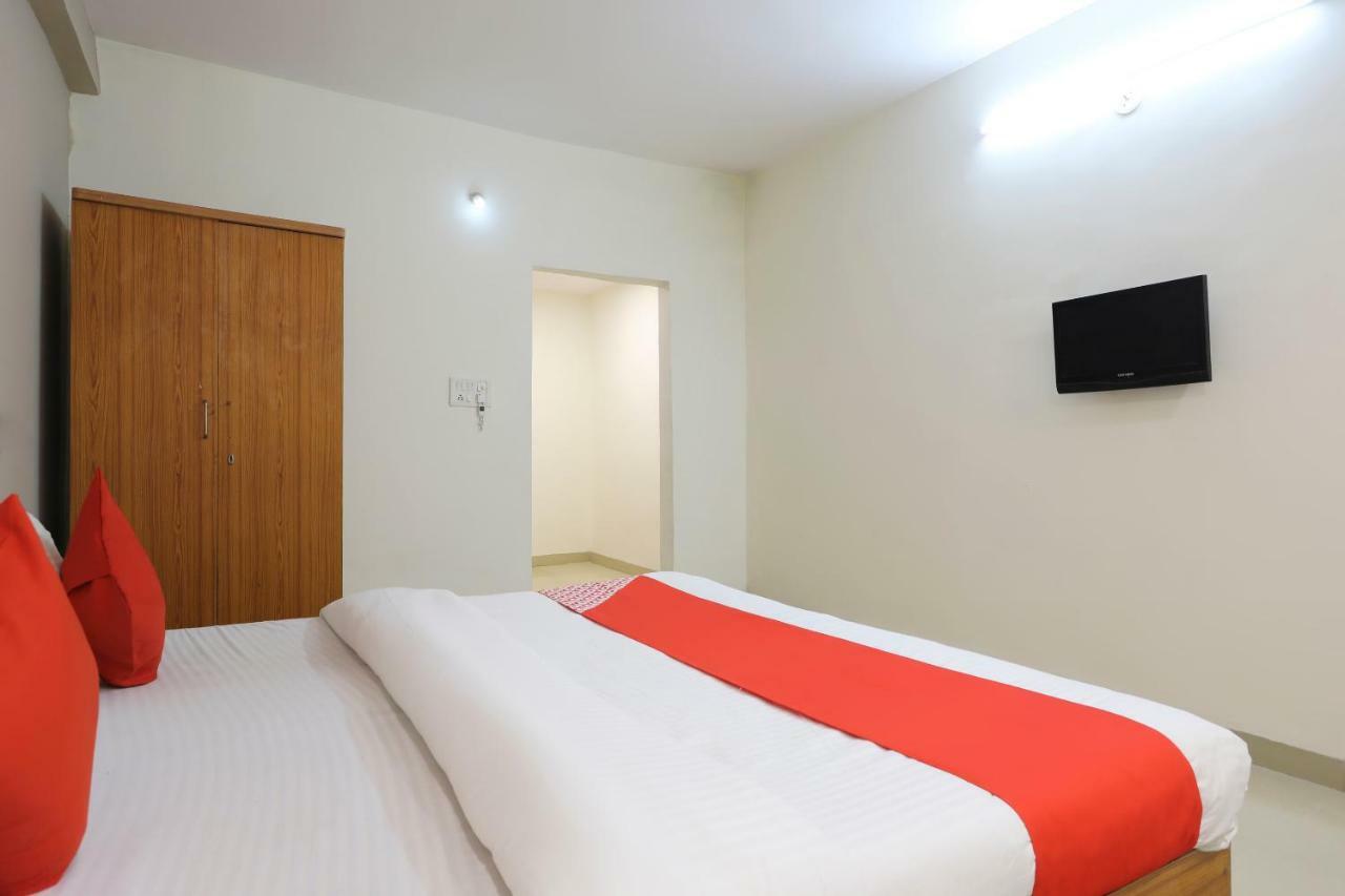 Oyo 43851 Hotel Virasat Mandu Екстер'єр фото